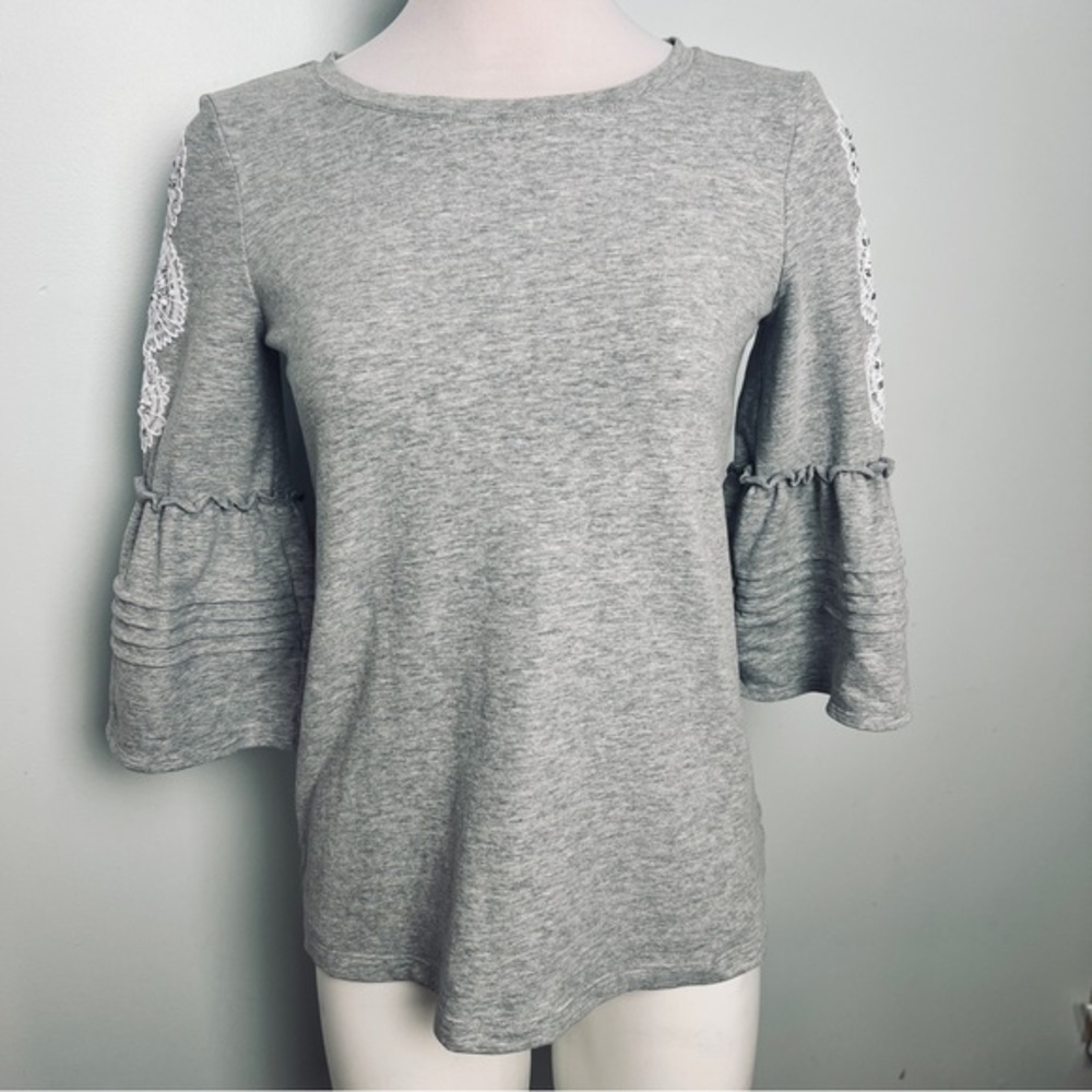 Lilly Pulitzer Gray Knit Top Bell 3/4 Sleeves Lace Detail - Size XS